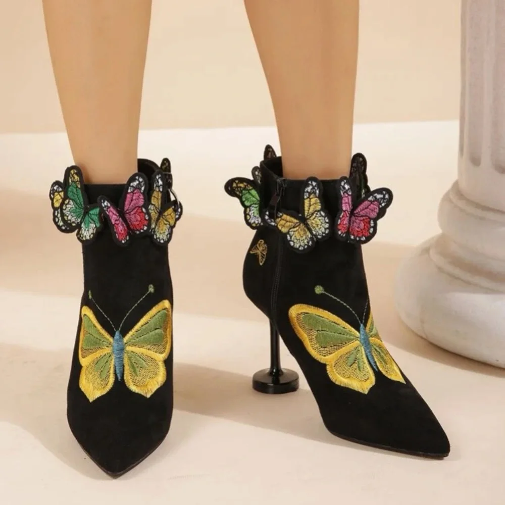 NWB 🦋Faux Suede Butterfly Decor Point Toe Heeled Chelsea Boots🦋 - Picture 2 of 7